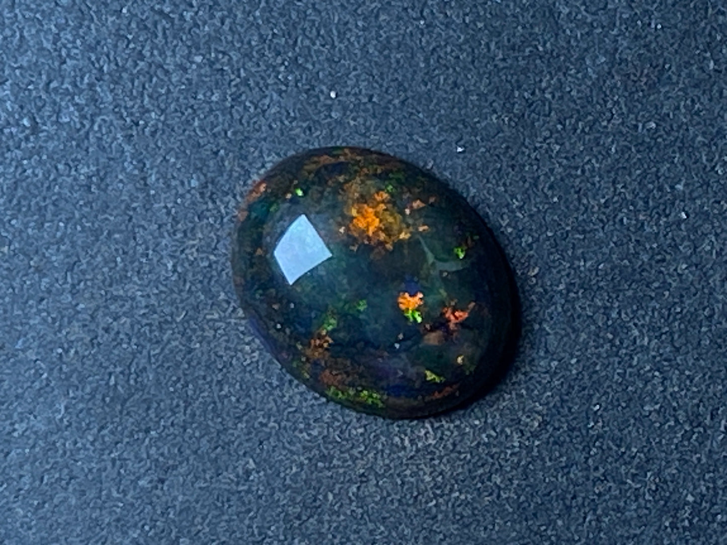 9.4 Carats, Australian Polished Black Boulder Matrix Stone, Full Colour Spectrum