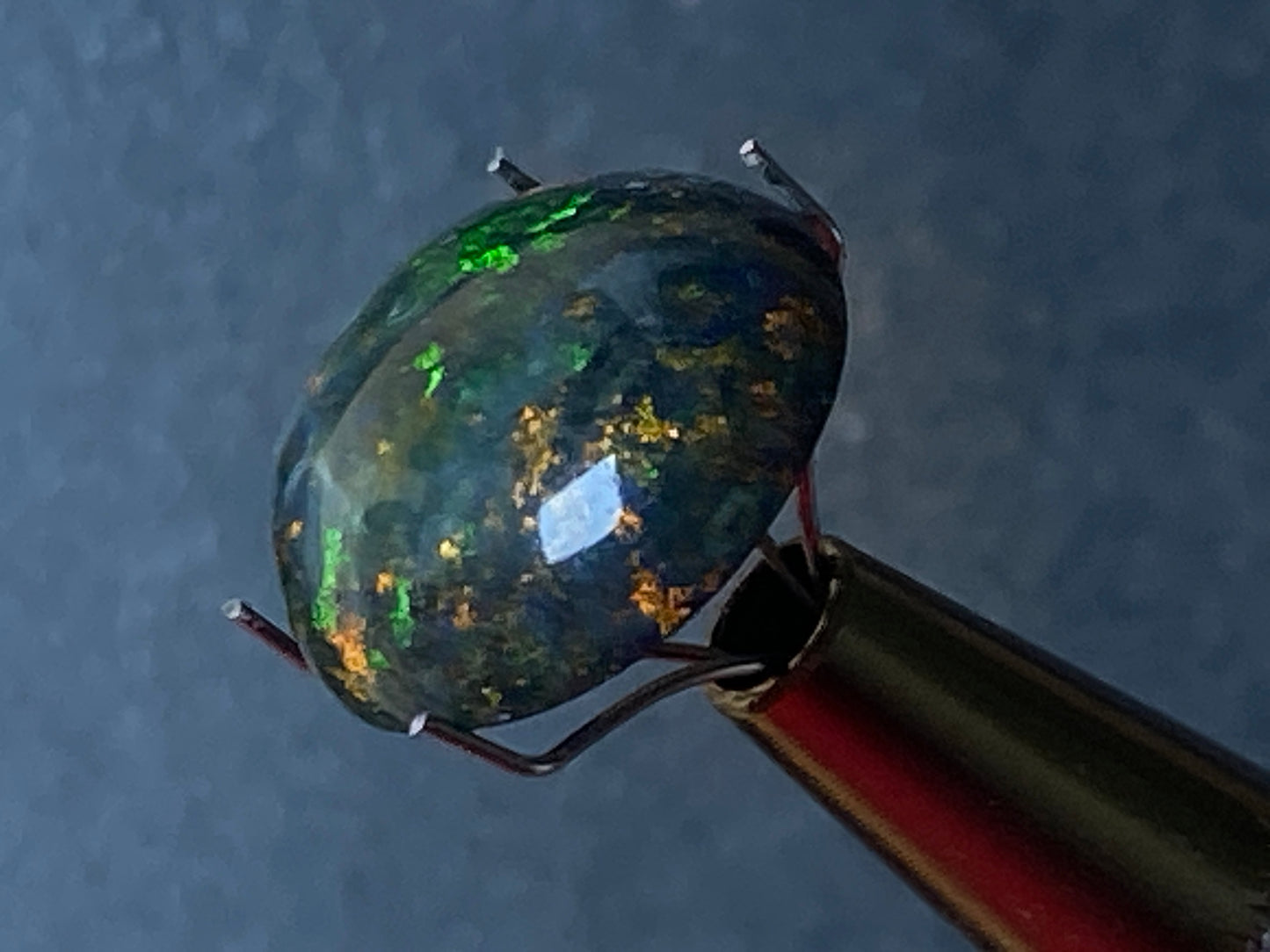 9.4 Carats, Australian Polished Black Boulder Matrix Stone, Full Colour Spectrum