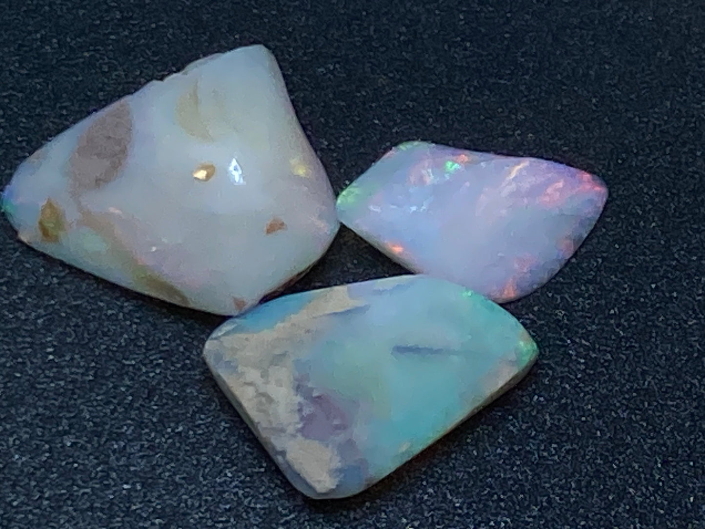 42 Cts Natural Australian Opal Shell Parcel, In The Rough, Coober Pedy