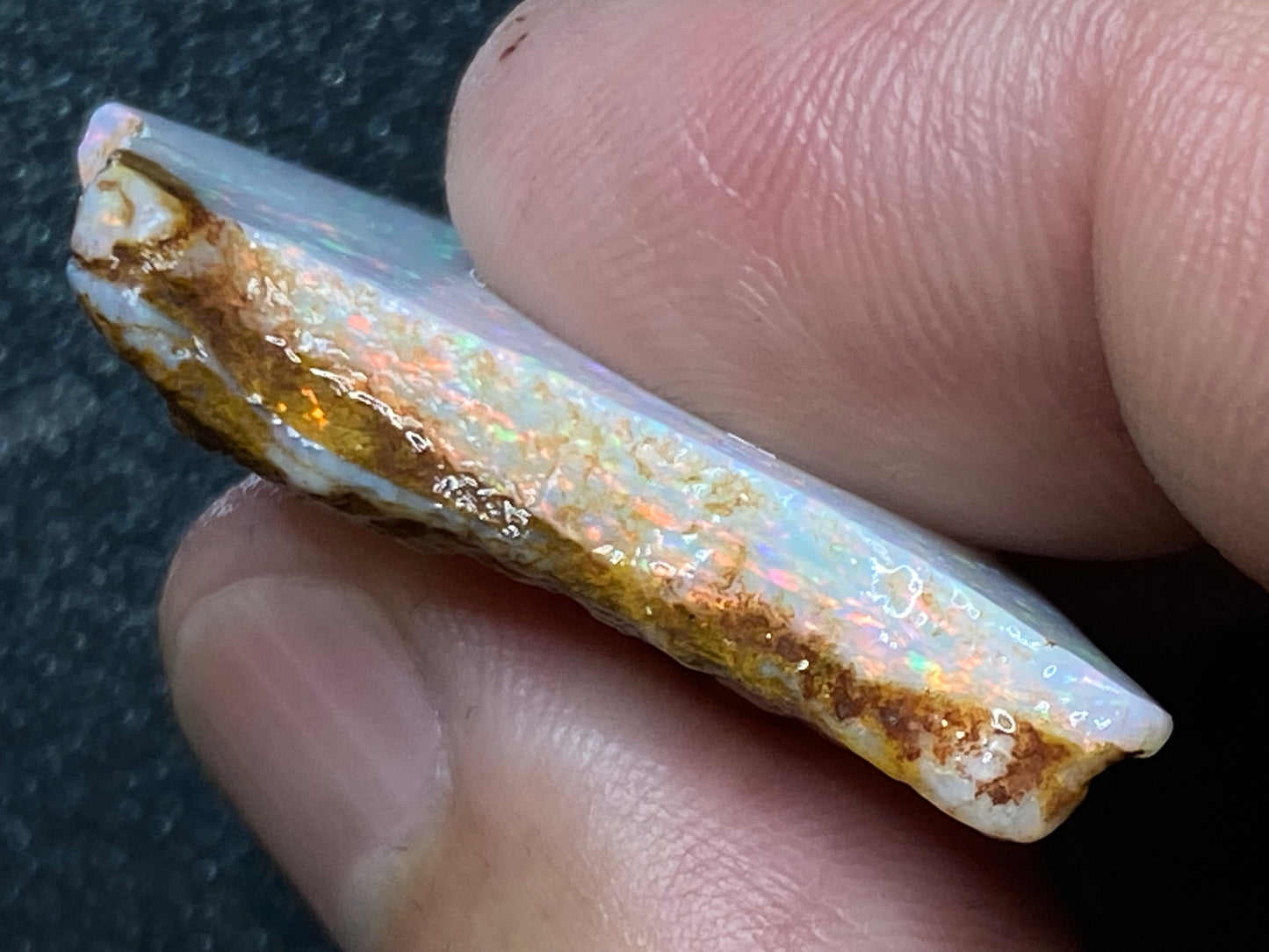 28 克拉天然澳大利亚蛋白石,AAA 库伯佩迪水晶宝石原石