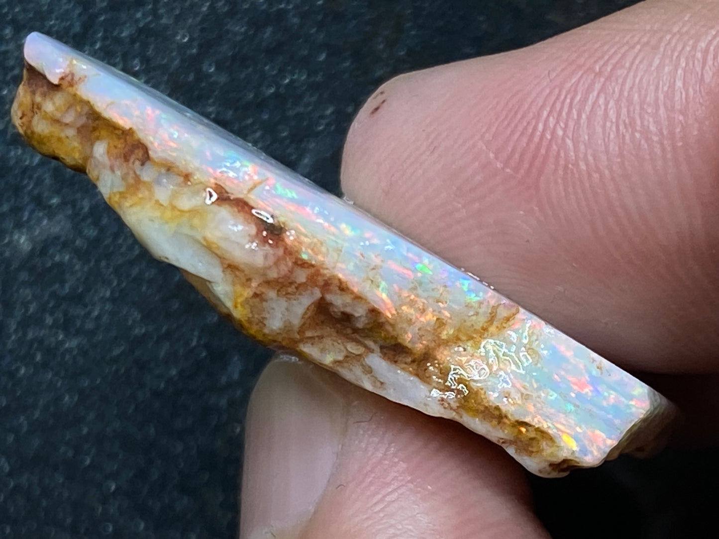 28 克拉天然澳大利亚蛋白石,AAA 库伯佩迪水晶宝石原石