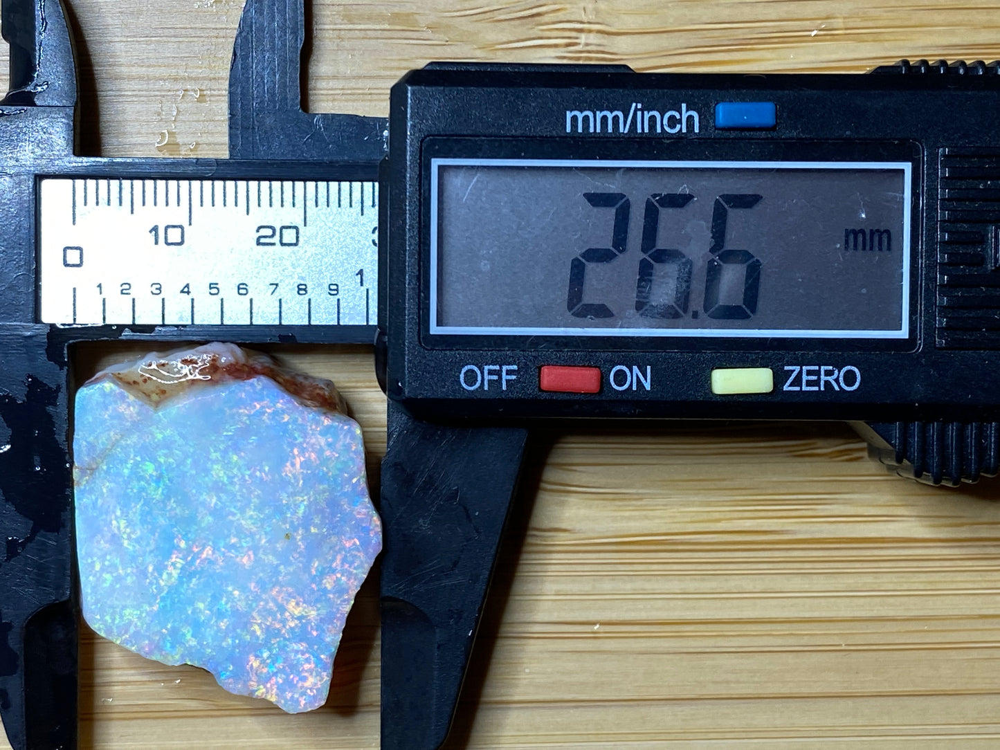 55 克拉天然澳大利亚水晶蛋白石,库伯佩迪原石/磨砂,AAA 品质。