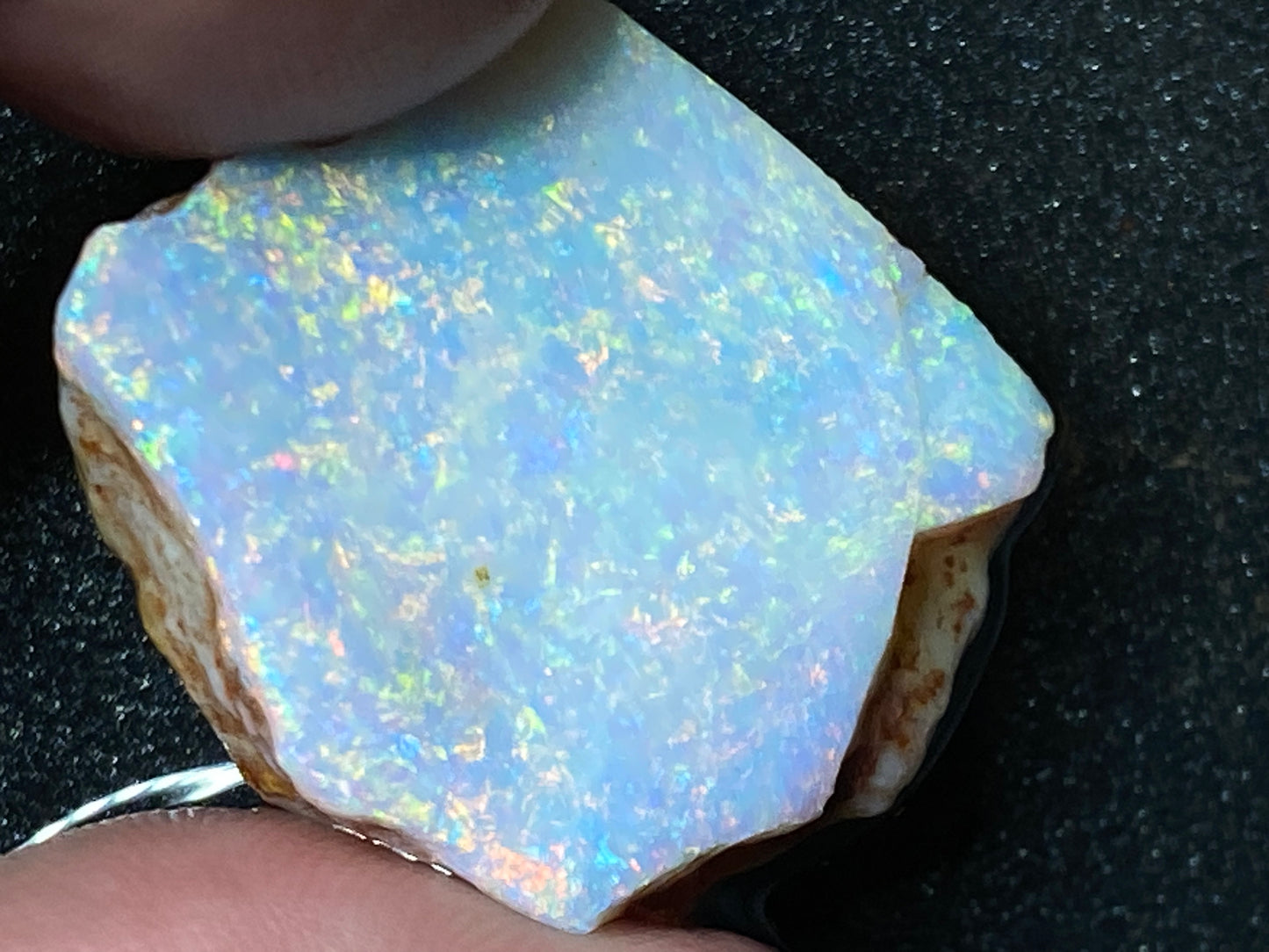 55 克拉天然澳大利亚水晶蛋白石,库伯佩迪原石/磨砂,AAA 品质。