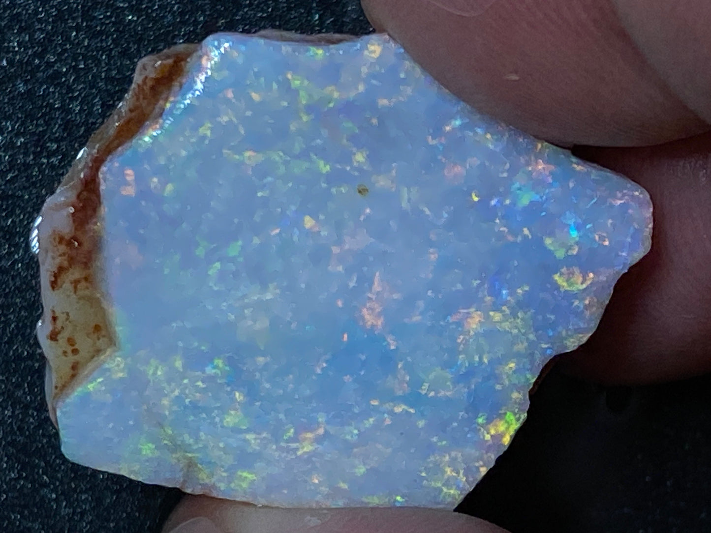 55 克拉天然澳大利亚水晶蛋白石,库伯佩迪原石/磨砂,AAA 品质。
