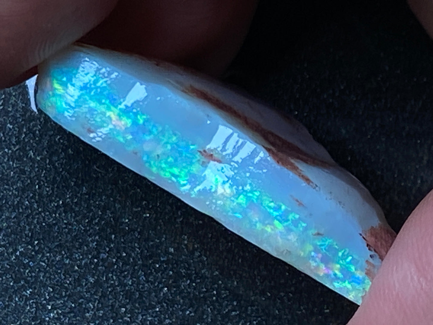 40 Cts, Natural Australian Crystal Opal, Coober Pedy In The Rough, AAA Grade