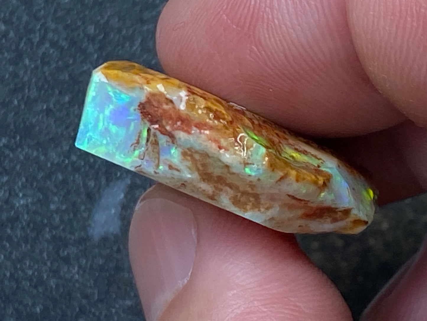 37 Cts, Natural Australian Crystal Opal, Coober Pedy In The Rough, AAA Grade