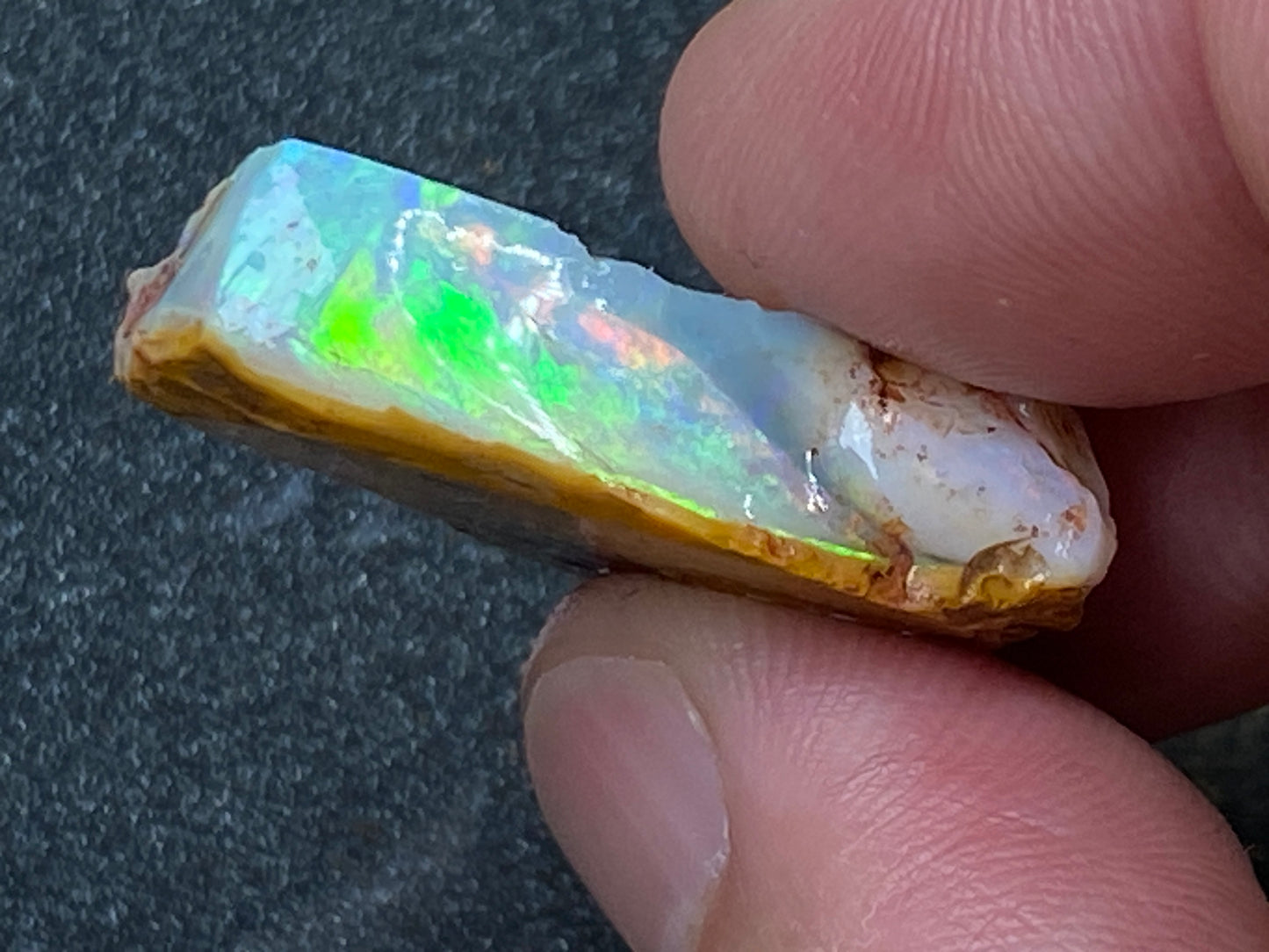 37 Cts, Natural Australian Crystal Opal, Coober Pedy In The Rough, AAA Grade