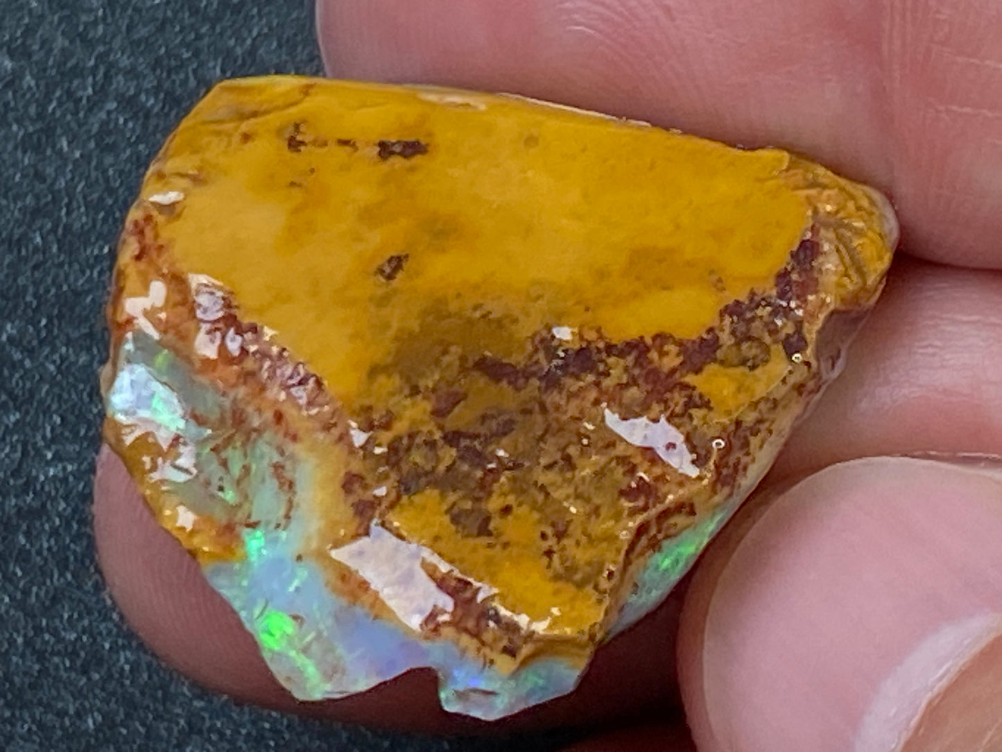 37 Cts, Natural Australian Crystal Opal, Coober Pedy In The Rough, AAA Grade