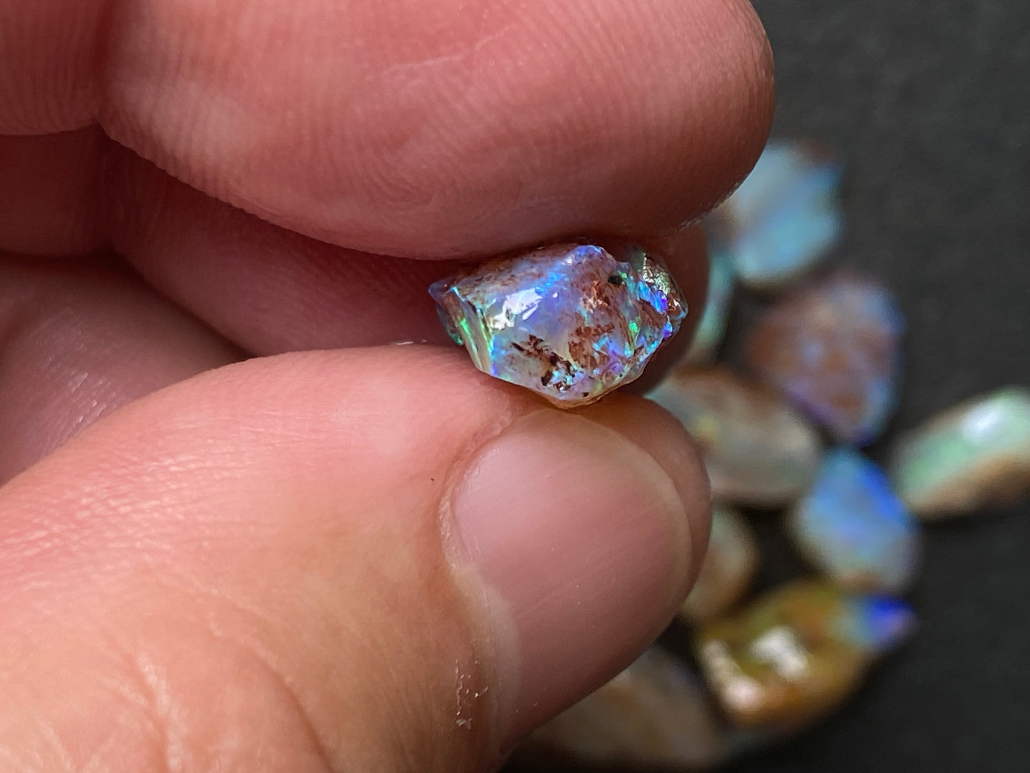 0.5oz Natural Australian Dark Crystal Opal, Small Lambina Stones In The Rough