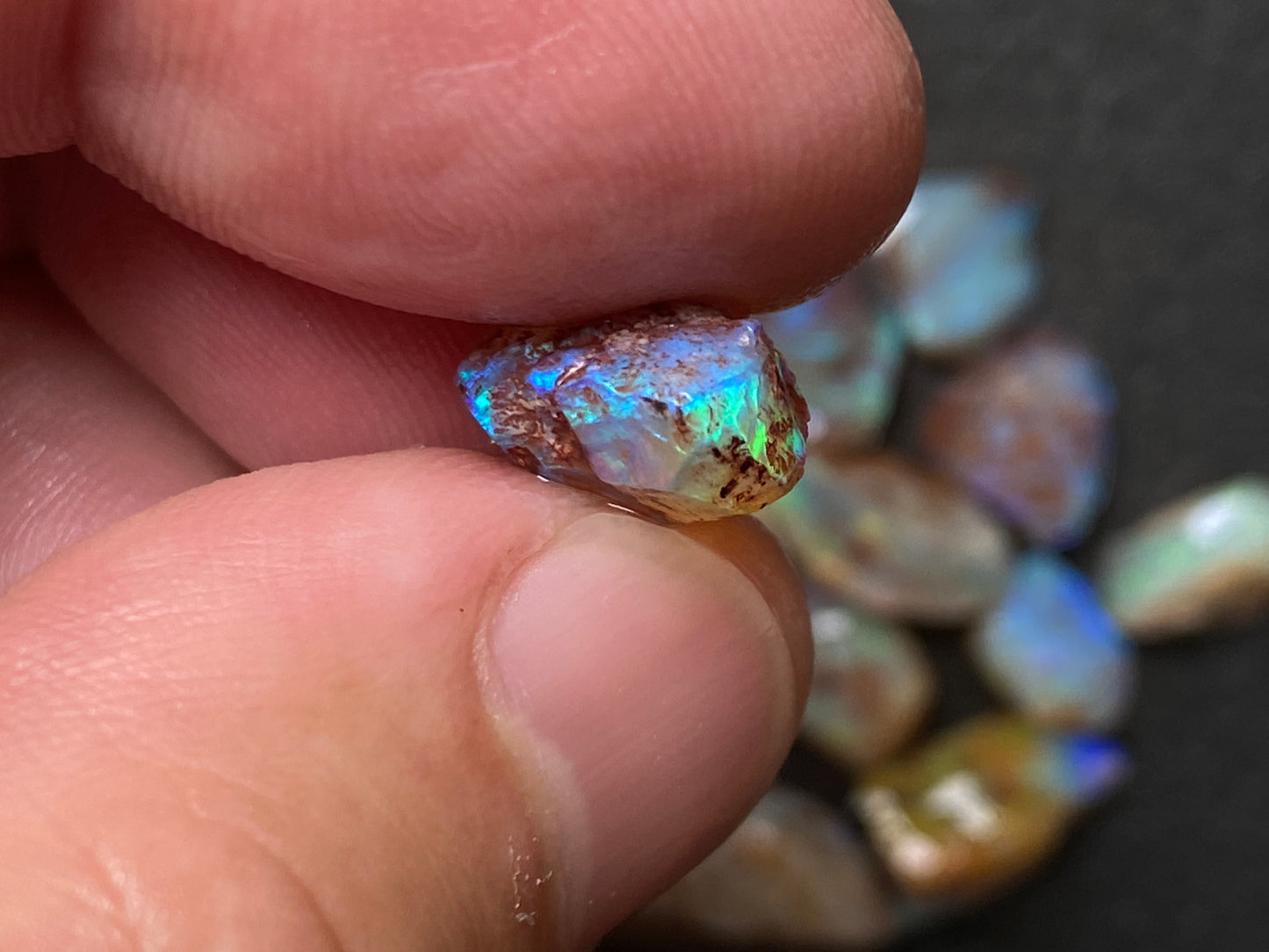 0.5oz Natural Australian Dark Crystal Opal, Small Lambina Stones In The Rough