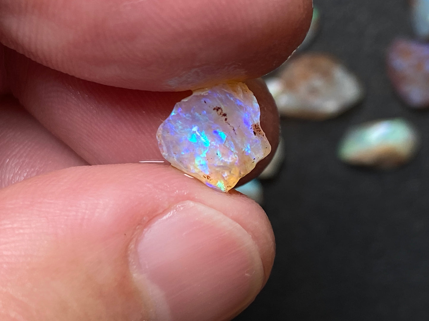 0.5oz Natural Australian Dark Crystal Opal, Small Lambina Stones In The Rough