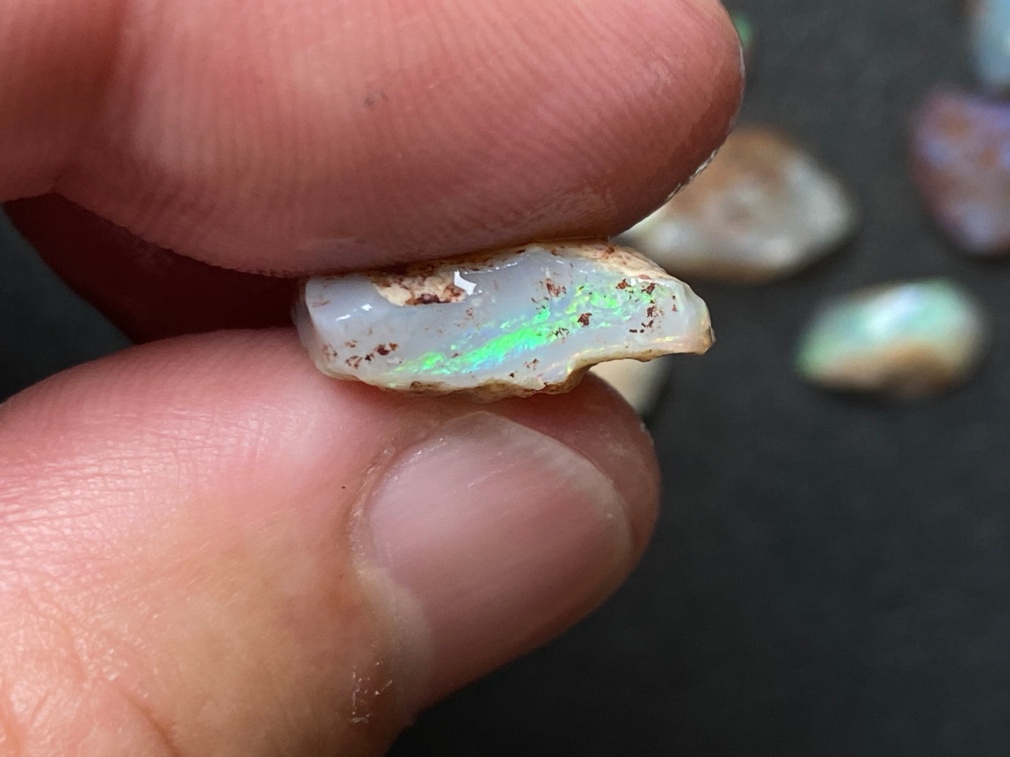 0.5oz Natural Australian Dark Crystal Opal, Small Lambina Stones In The Rough