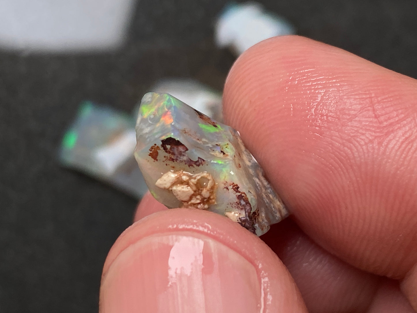 0.5oz Natural Australian Dark Crystal Opal, Small Lambina Stones In The Rough