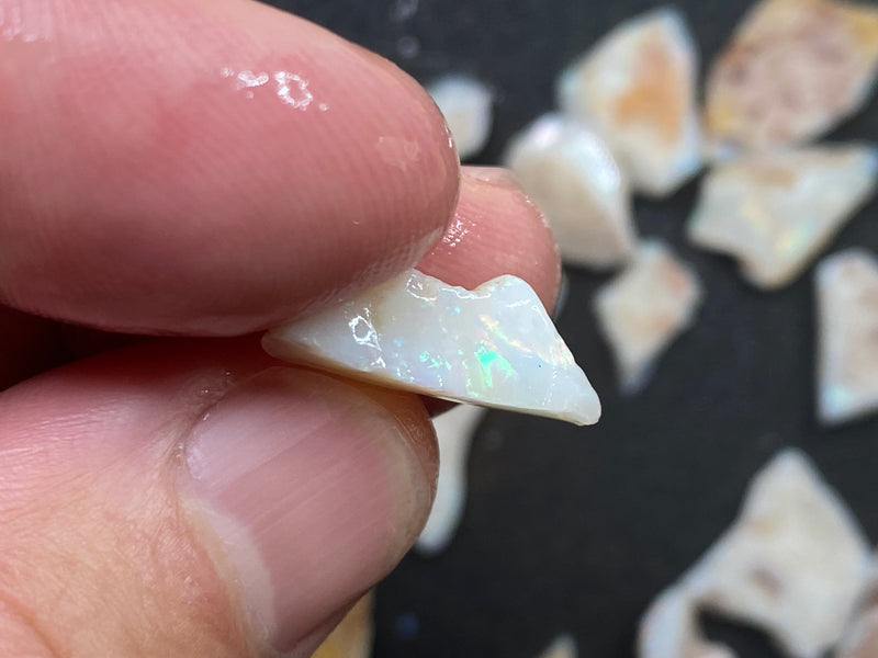100 Cts Natural Australian White Opal Parcel, Small Stones, Coober Pedy In The Rough