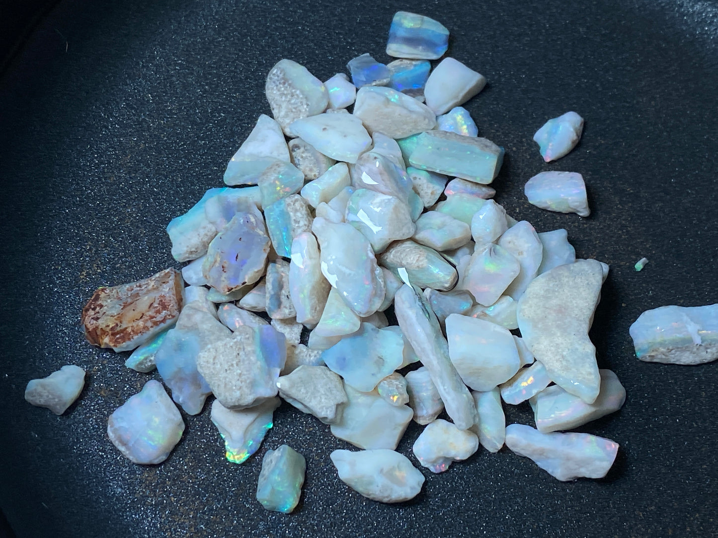 1 oz Australian Opal Parcel, Mintabi Very Small Stones And Chips. In The Rough.