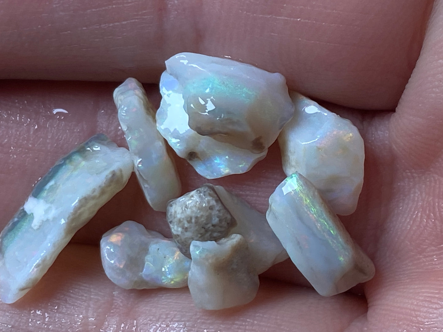 1 oz Australian Opal Parcel, Mintabi Very Small Stones And Chips. In The Rough.