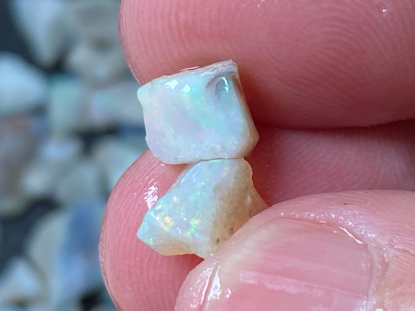1 oz Australian Opal Parcel, Mintabi Very Small Stones And Chips. In The Rough.
