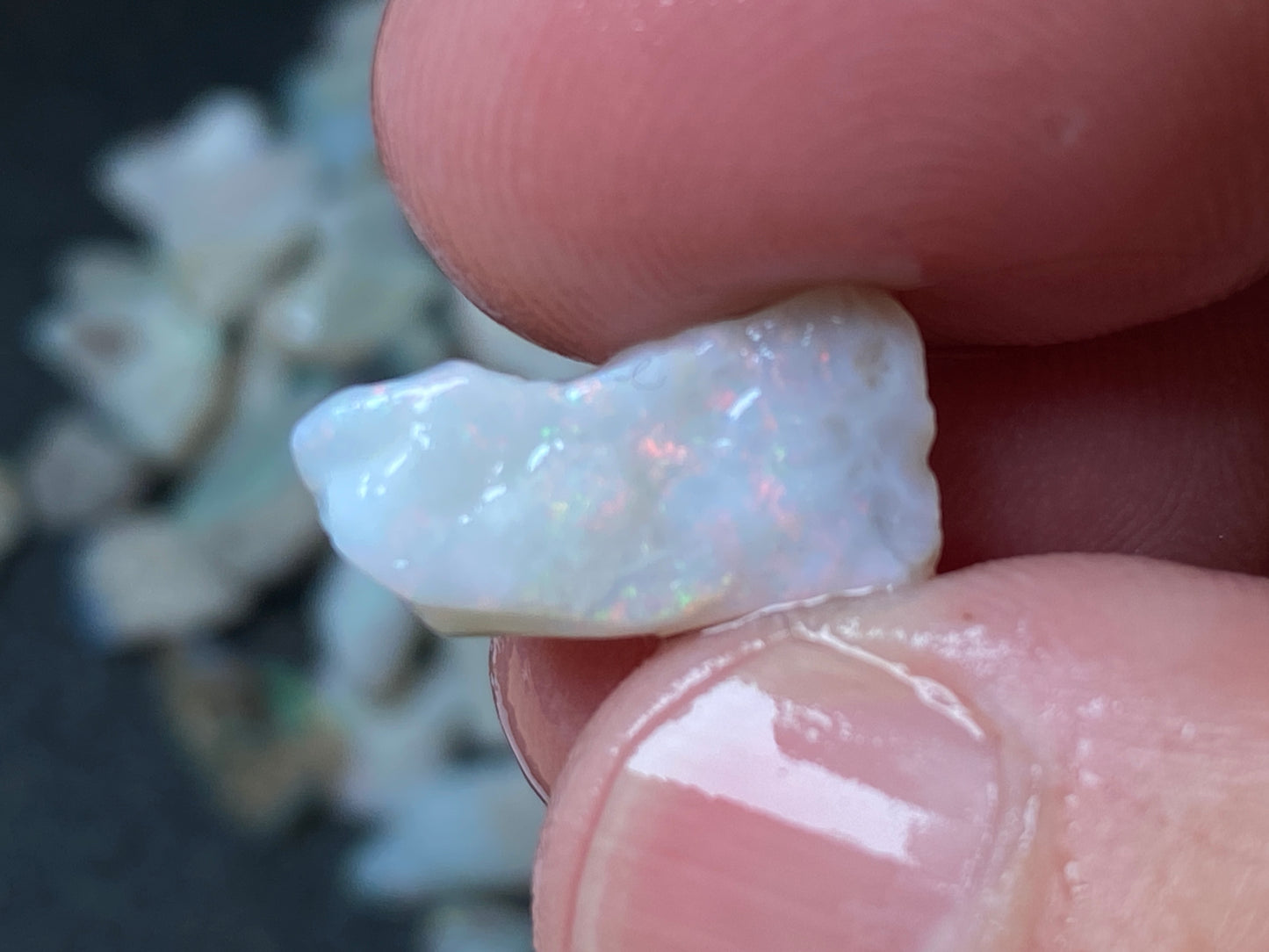 1 oz Australian Opal Parcel, Mintabi Very Small Stones And Chips. In The Rough.