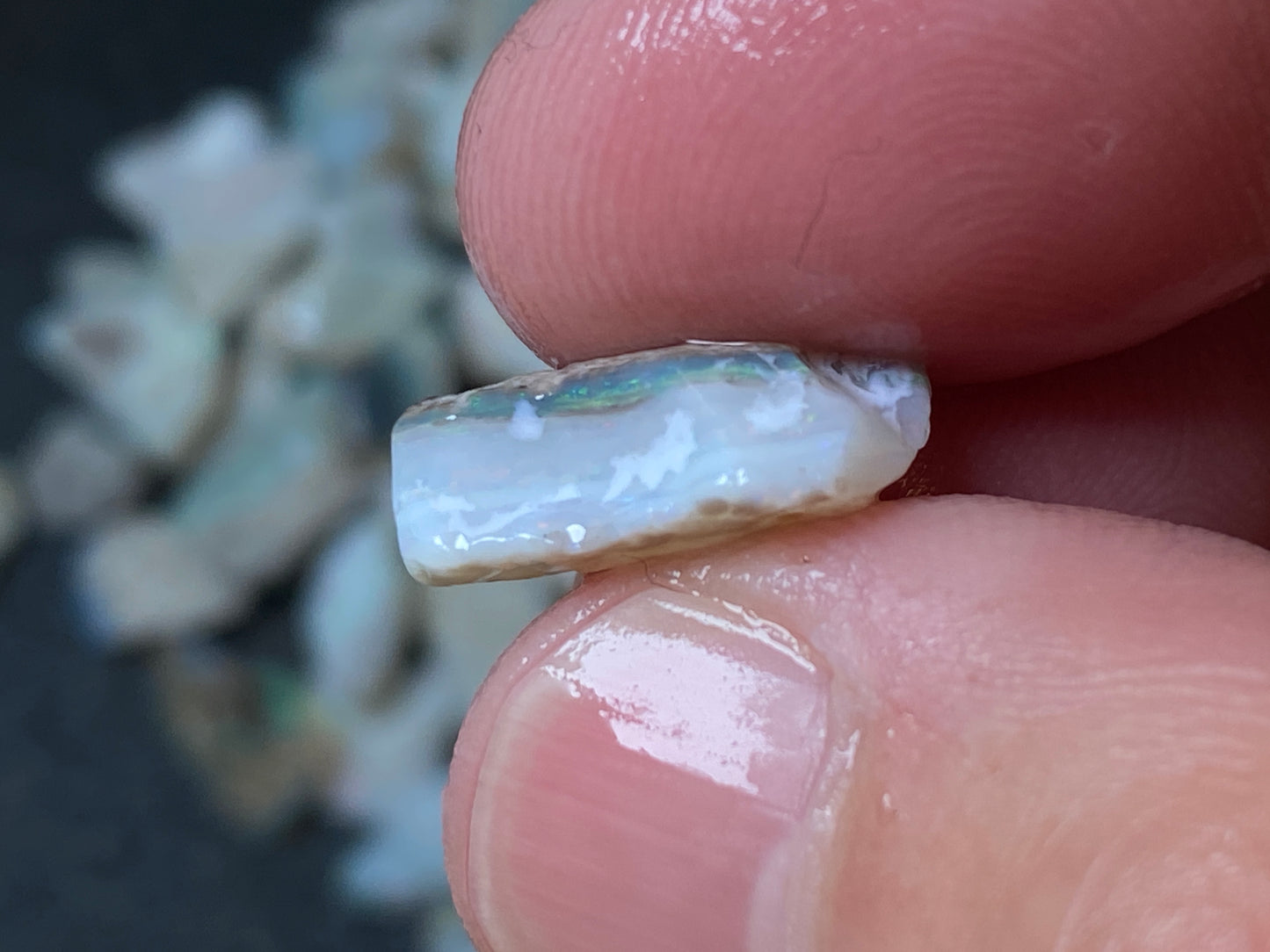 1 oz Australian Opal Parcel, Mintabi Very Small Stones And Chips. In The Rough.