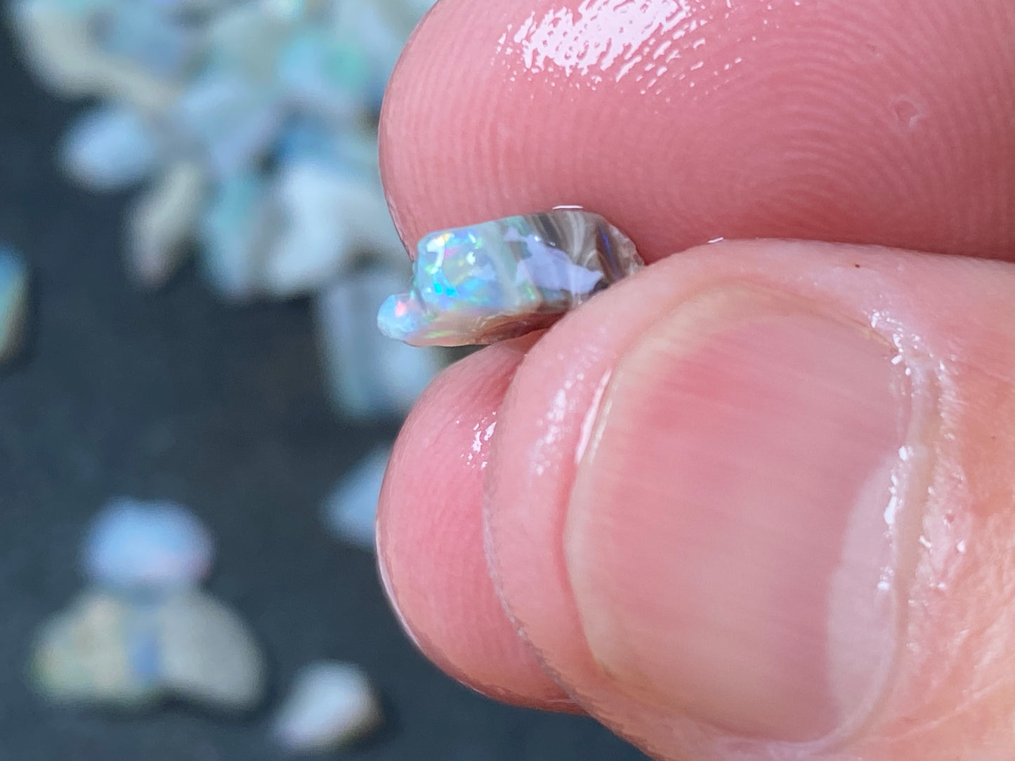 1 oz Australian Opal Parcel, Mintabi Very Small Stones And Chips. In The Rough.