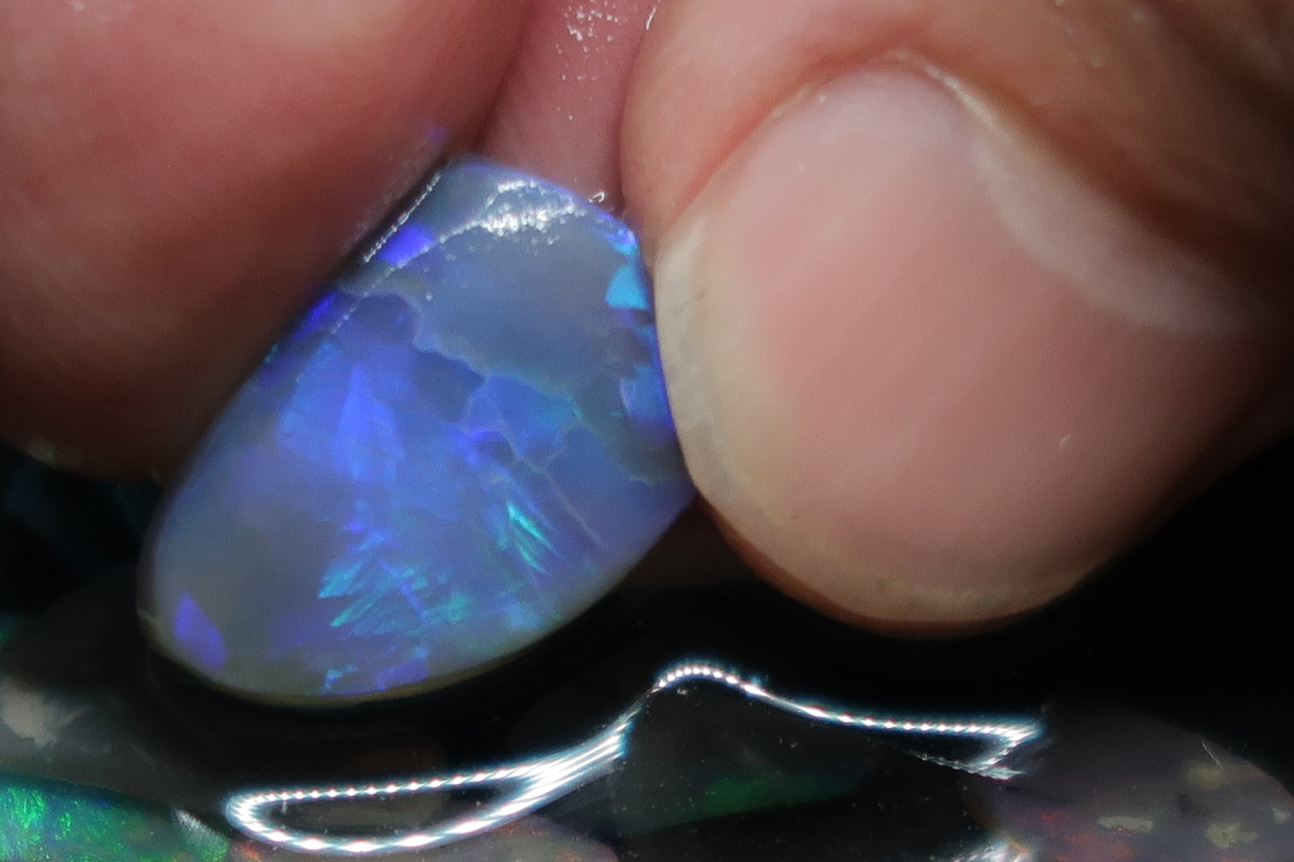 38cts Natural Australian Opal Rubs Parcel, 17 Small Stones, Bright, Black Lightning Ridge - Australian Opal Store