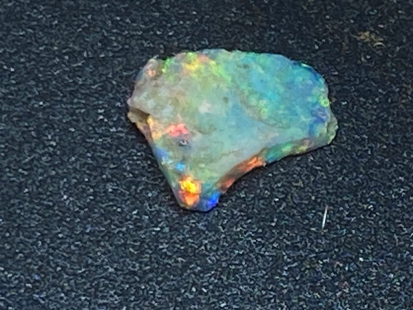 6.3 克拉天然澳大利亚水晶蛋白石，原石，AAA 品质，库伯佩迪