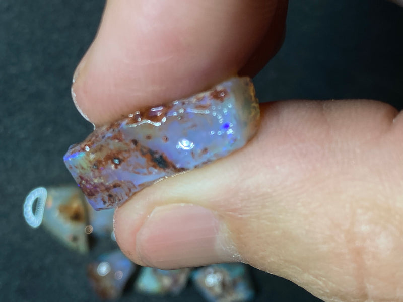 90 Cts Natural Australian Opal Parcel, 17 Small Stones, Lambina In The Rough, Bright