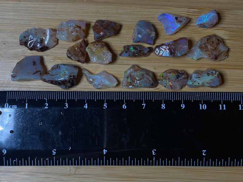 105 Cts Natural Australian Opal Parcel, 17 Small Stones, Lambina In The Rough, Bright