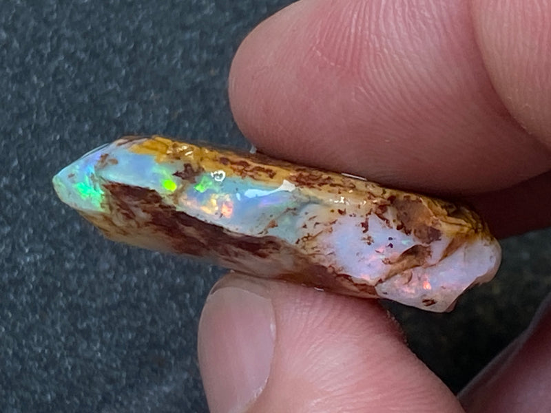 37 Cts, Natural Australian Crystal Opal, Coober Pedy In The Rough, AAA Grade