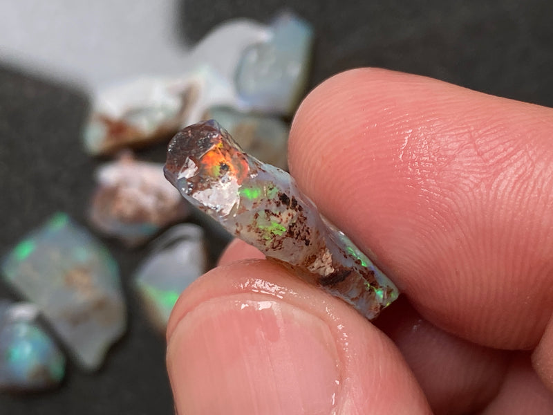 0.5oz Natural Australian Dark Crystal Opal, Small Lambina Stones In The Rough