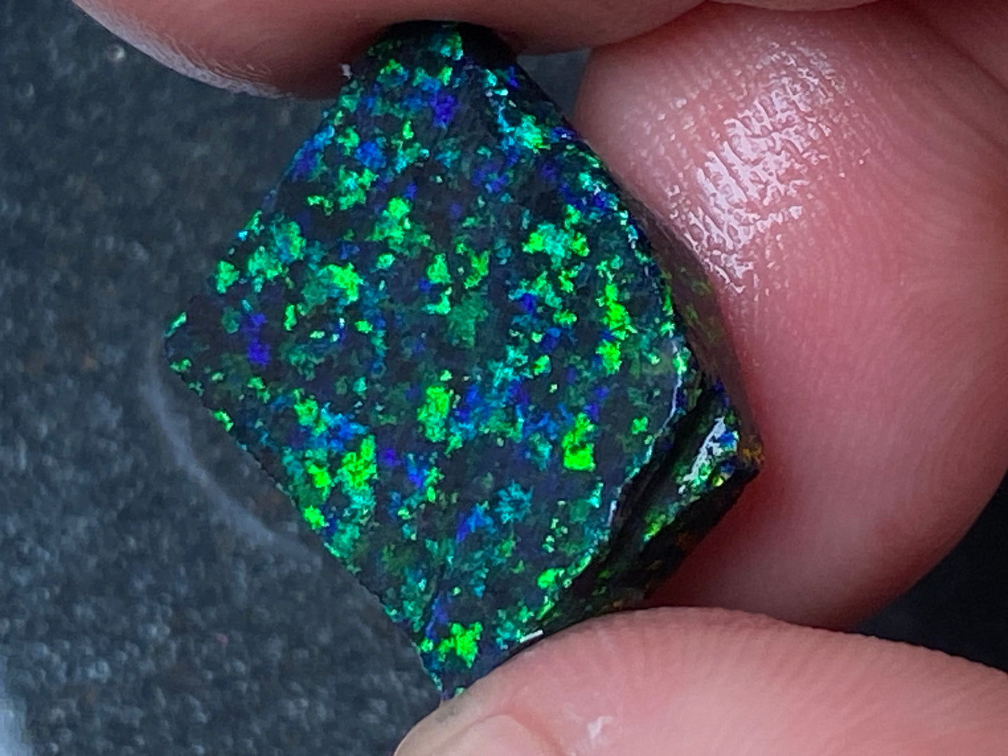 13 Carats, Andamooka Black Matrix Opal, In The Rough, AAA Quality, Double Sided B5 Brightness