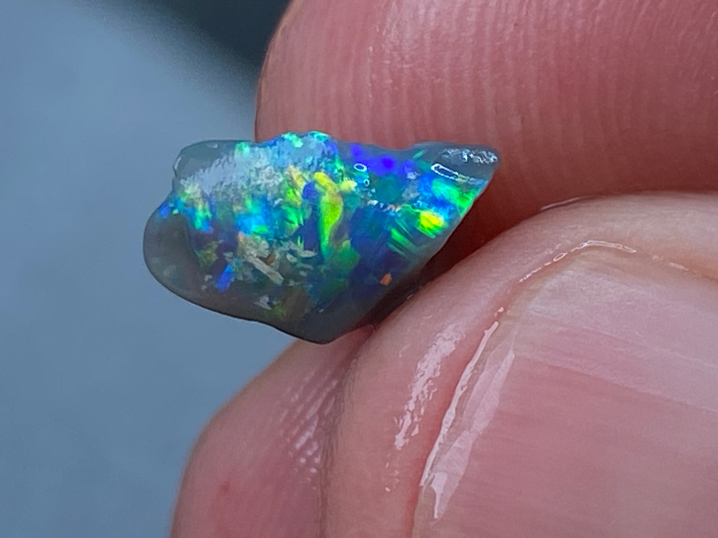 4.9 Cts Lightning Ridge Opal Rub Parcel, 4 Rubs, Black And Dark, Greens, Blues And Reds