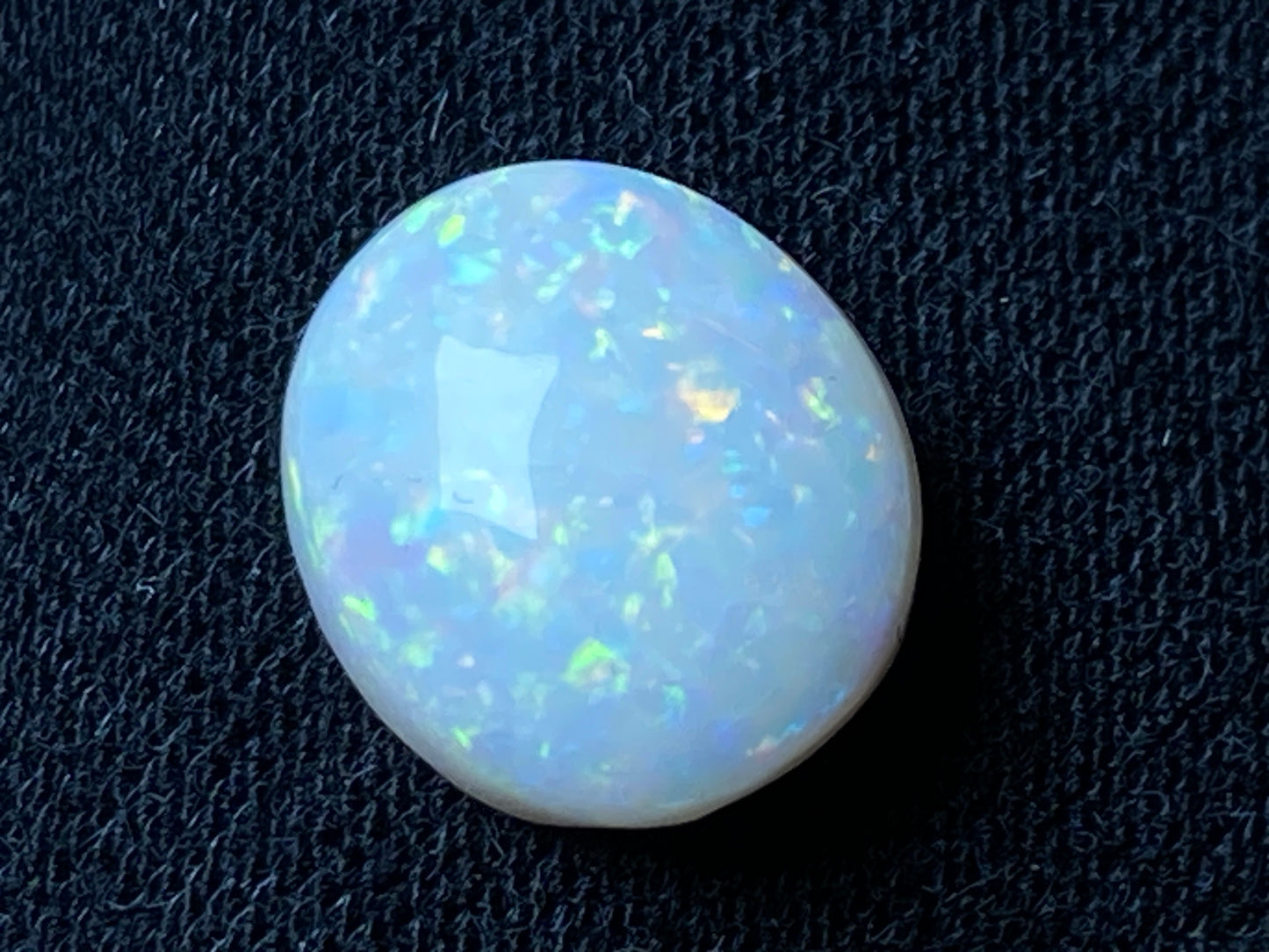 2.8 Carats Natural Australian Solid Polished Opal Stone, White, Coober Pedy, Full Rainbow