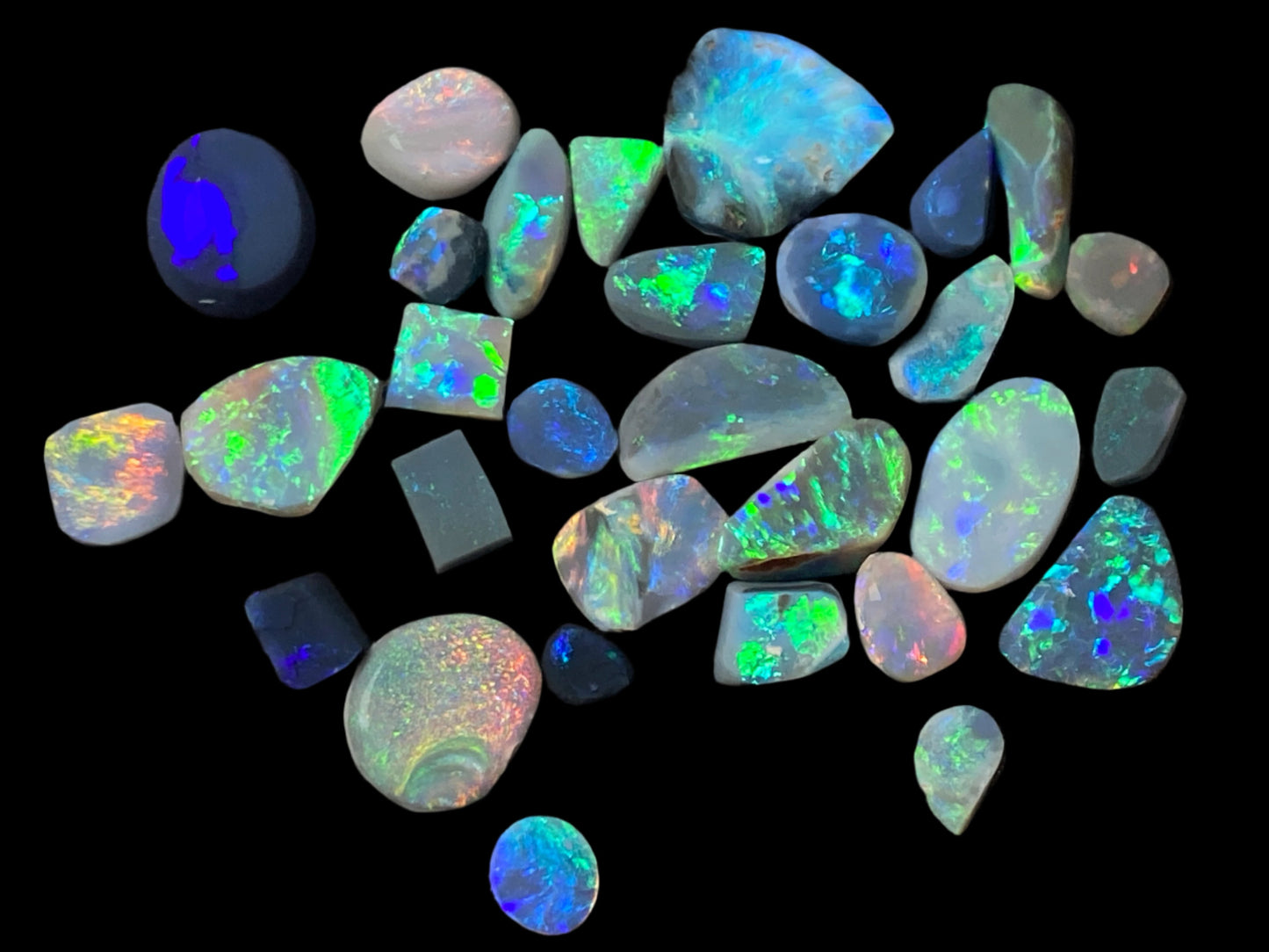 55 Carats, Australian Opal Parcel, Lightning Ridge, Black, Dark and Crystal, 30 Stones Rub and Rough