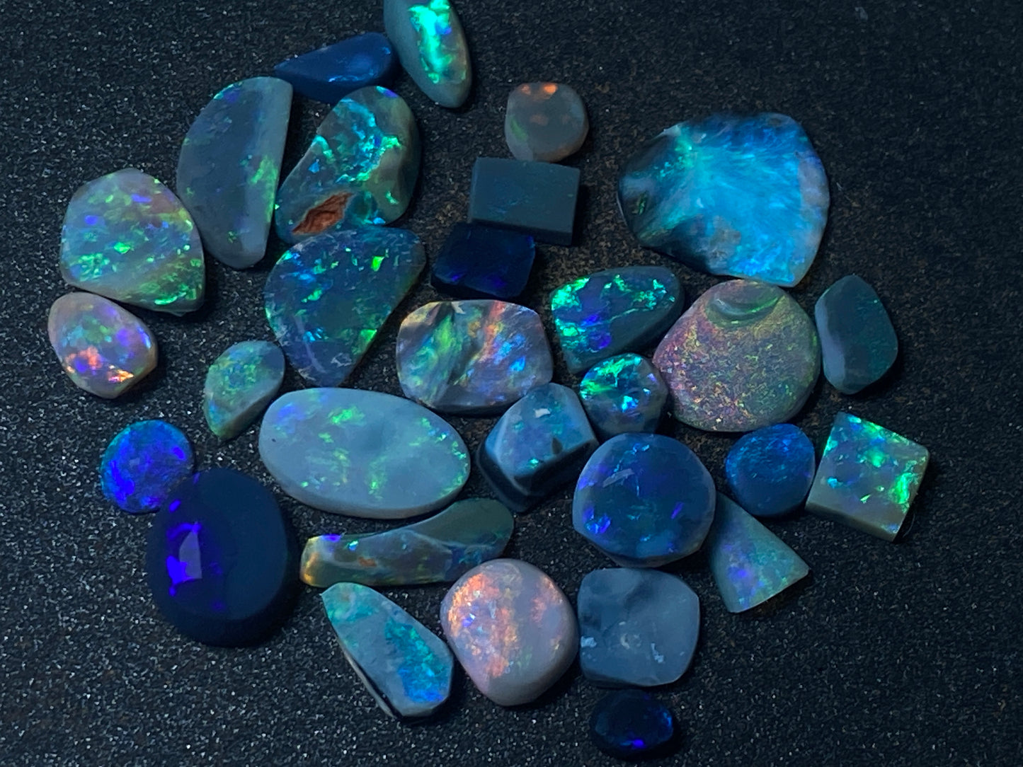 55 Carats, Australian Opal Parcel, Lightning Ridge, Black, Dark and Crystal, 30 Stones Rub and Rough