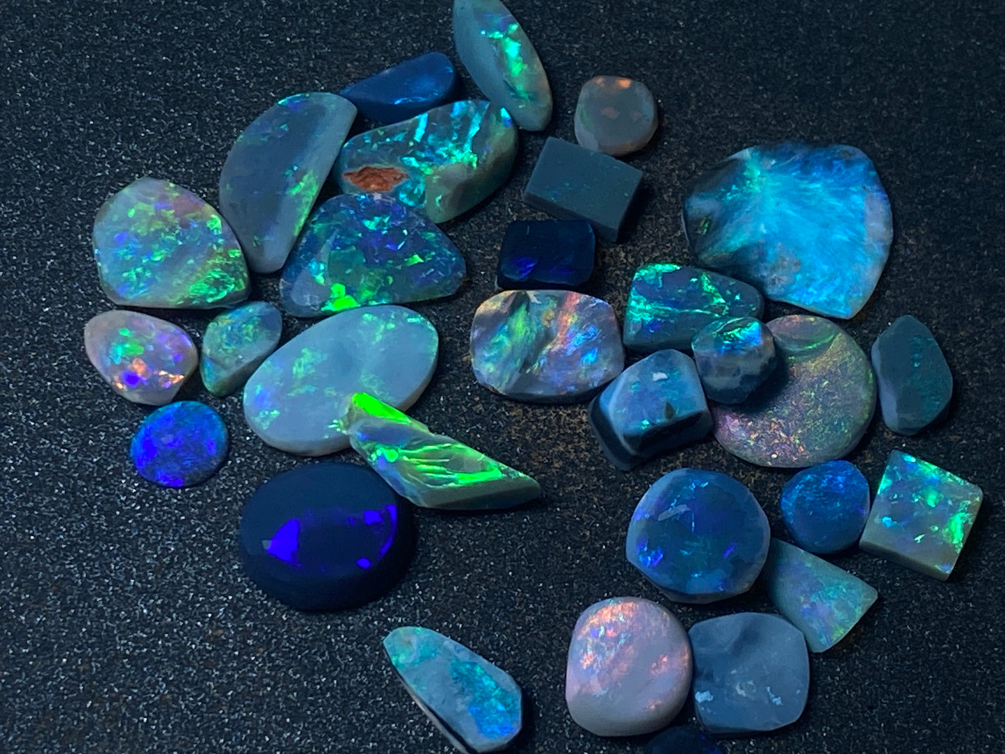 55 Carats, Australian Opal Parcel, Lightning Ridge, Black, Dark and Crystal, 30 Stones Rub and Rough