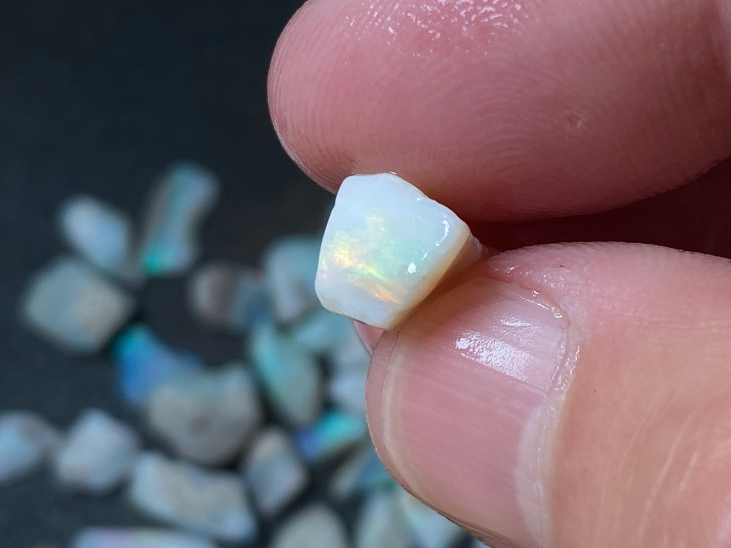 1 oz Australian Opal Parcel, Mintabi Very Small Stones And Chips. In The Rough.